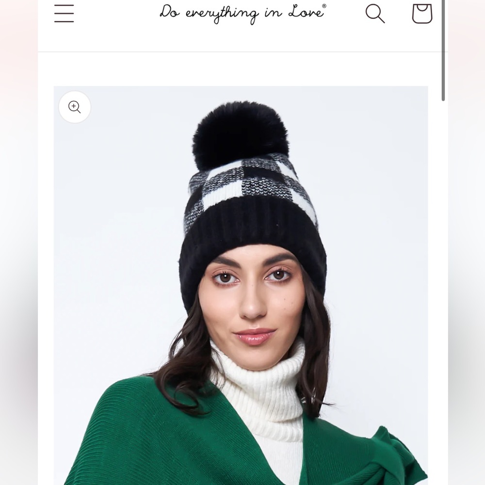 Buffalo Plaid Pom Beanie NWT